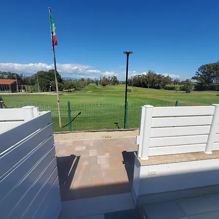 Daire Thouse Golf Marediroma *
